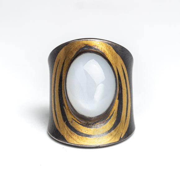 Moonstone Ring with gold decoration