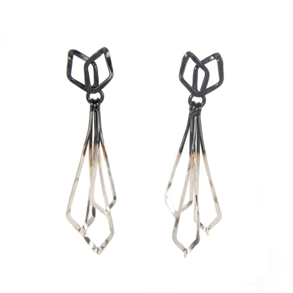 Duo Petal Twist Earrings silver ombre