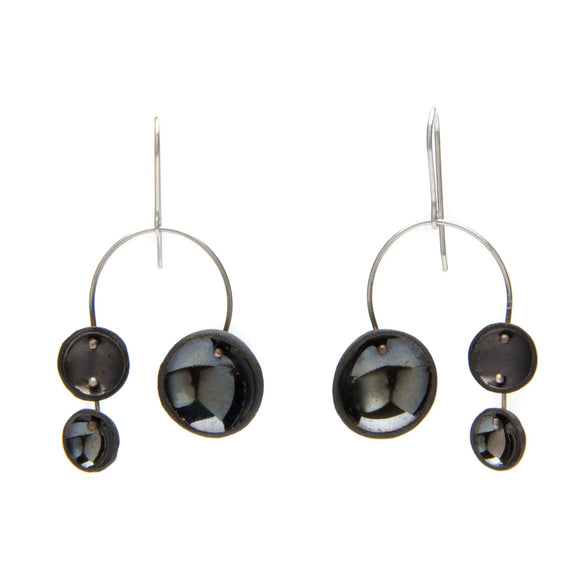 Single Chandelier Earrings in Black Porcelain